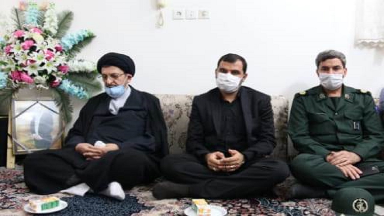 با شیوع کرونا ویروس کادر درمان با اقتدار در صحنه مانده‌اند