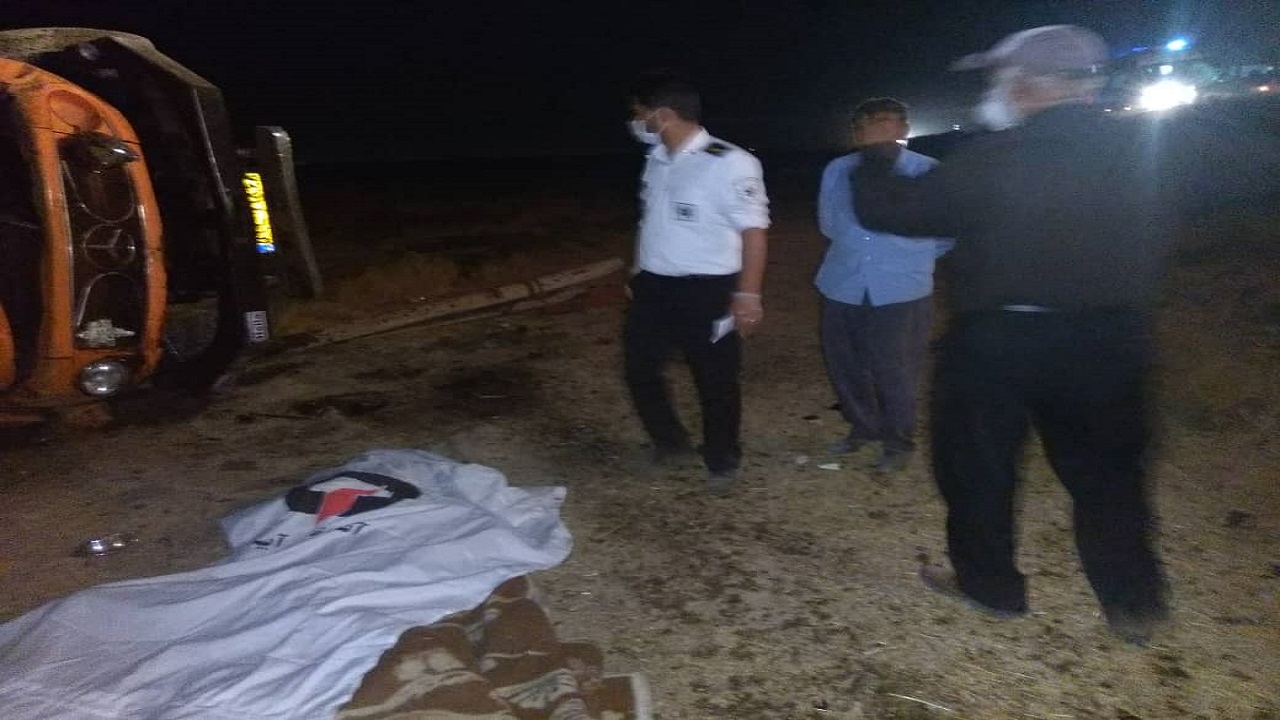 واژگونی کامیون در جاده نظرآباد