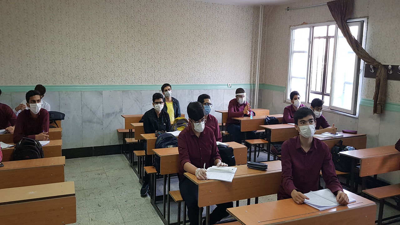 نظارت بر رعایت دستورالعمل‌های بهداشتی در مدارس مهاباد