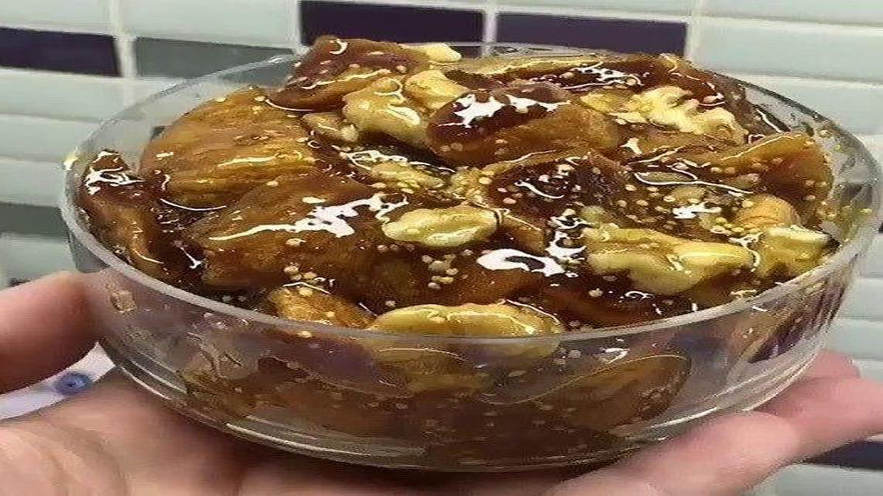 طرز تهیه دسر خوشمزه و مقوی انجیر و گردو
