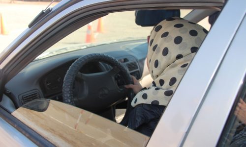 برای اولین بار جواز رانندگی برای ۳۰ زن در فاریاب صادر شد