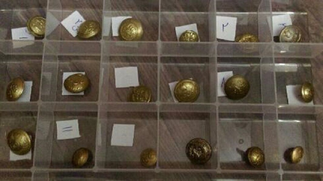 مجموعه دکمه‌های قاجاری پروانه فعالیت دریافت کرد