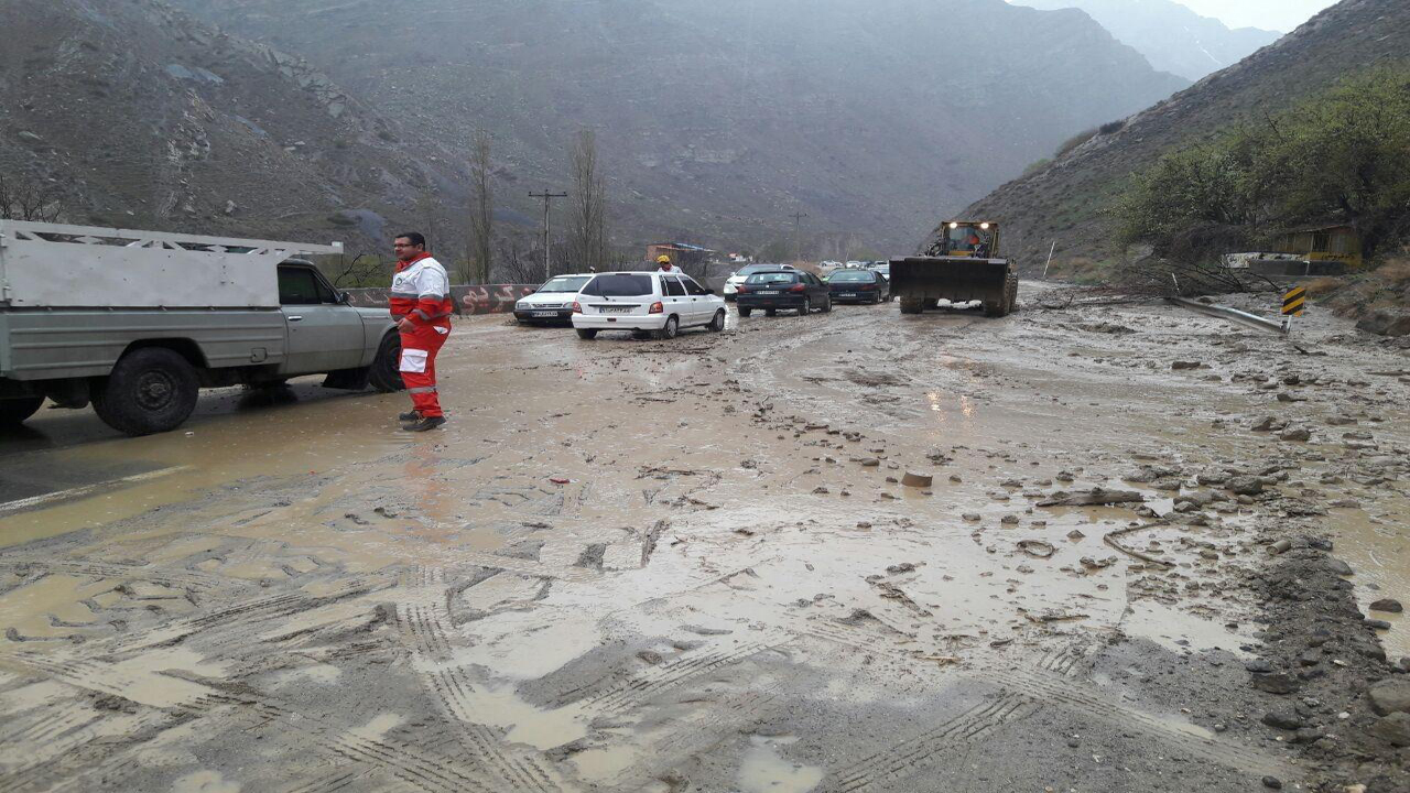 محور هراز بازگشایی شد