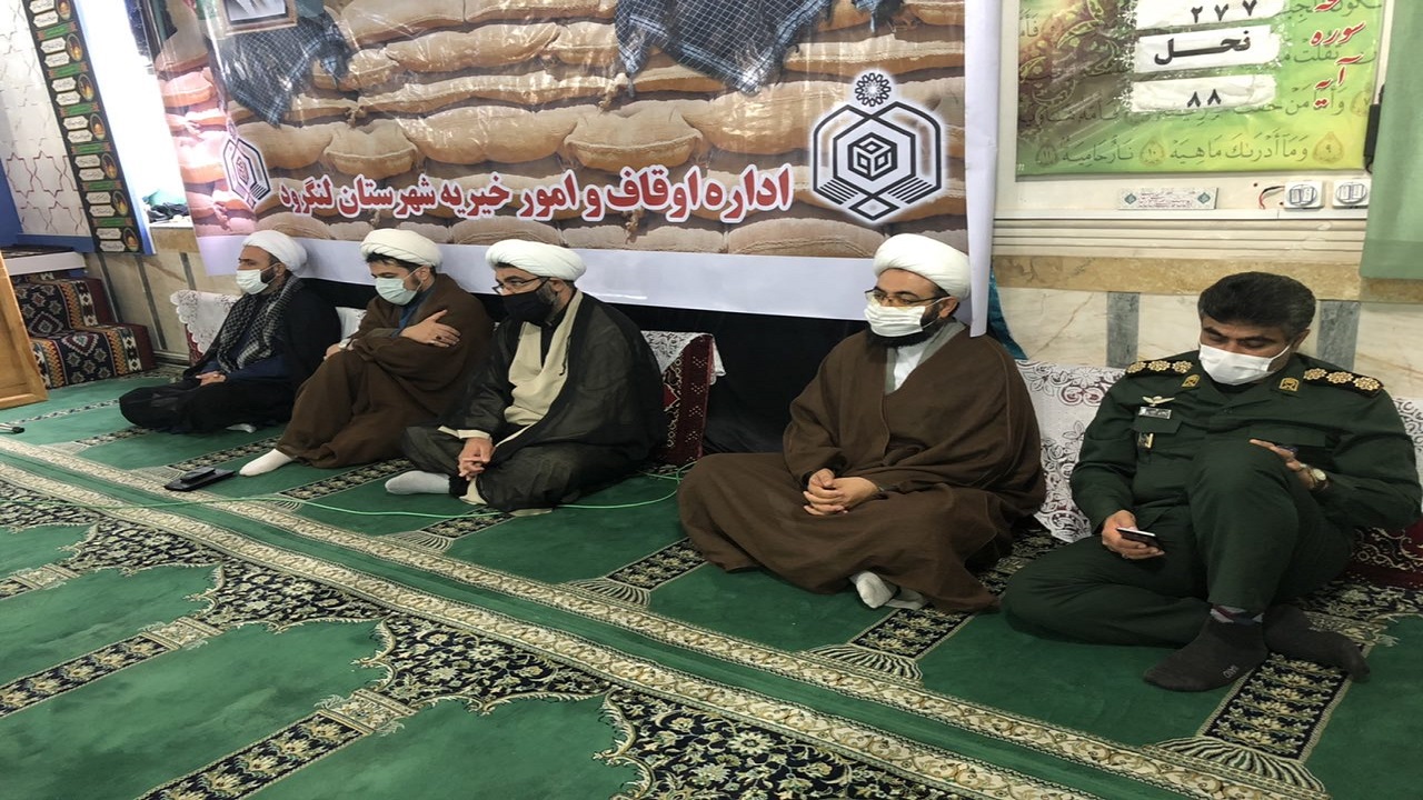 توزیع بسته های معیشتی و کالاهای بهداشتی میان خانواده های نیازمند گیلانی