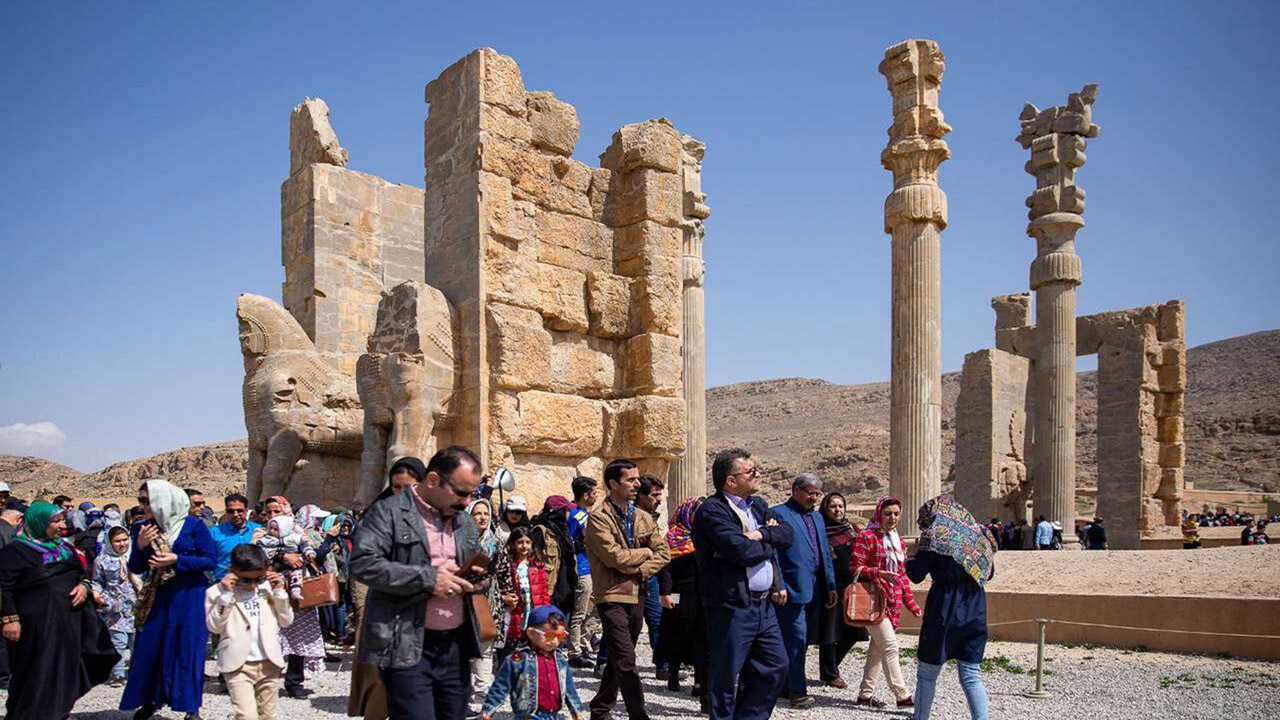 حال ناخوش گردشگری فارس مساوی با توقف کامل دفاتر خدمات مسافرتی
