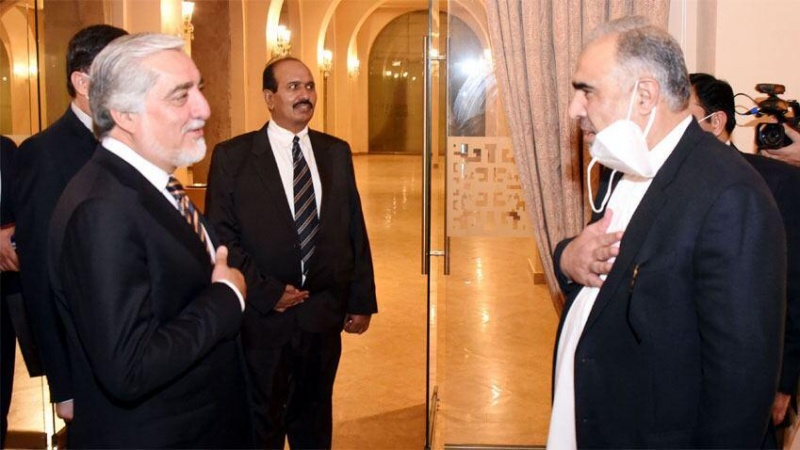 دیدار و گفتگوی عبدالله با رئیس پارلمان پاکستان