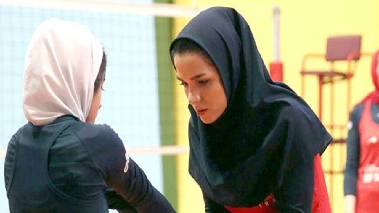 مربیگری بانوی والیبال قم در لیگ برتر
