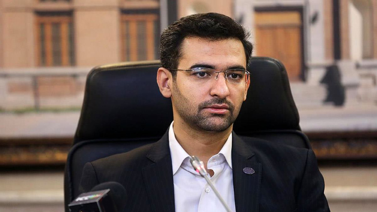 خبر فعال سازی اینترنت رایگان استادان دانشگاه از زبان آذری جهرمی + فیلم