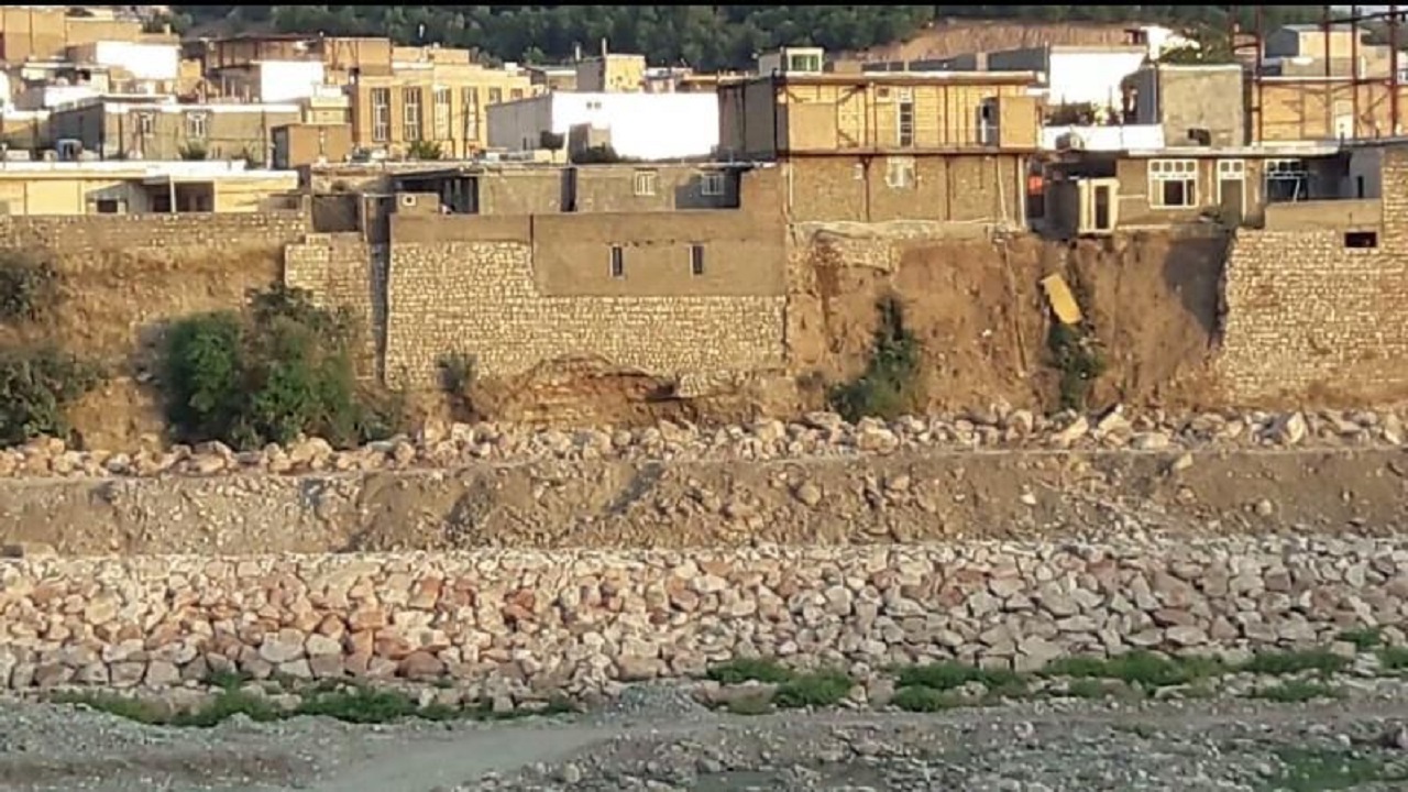 زنگ خطر سیل، بیخ گوش معمولان