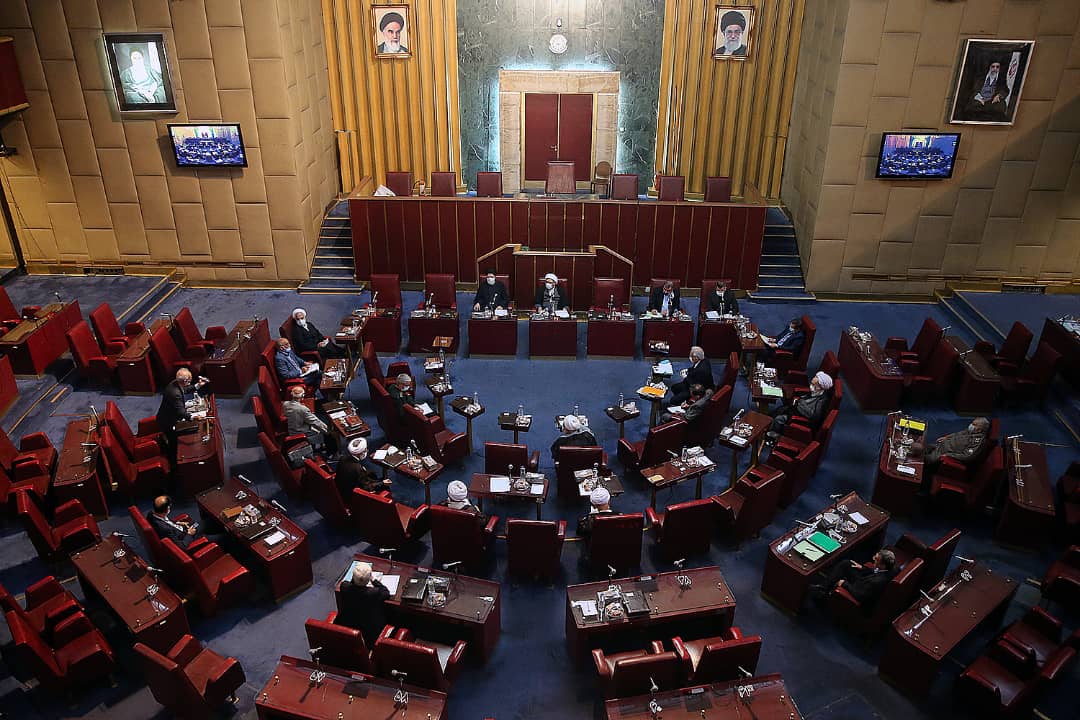گزارش رئیس کل بانک مرکزی به اعضا مجمع تشخیص مصلحت نظام