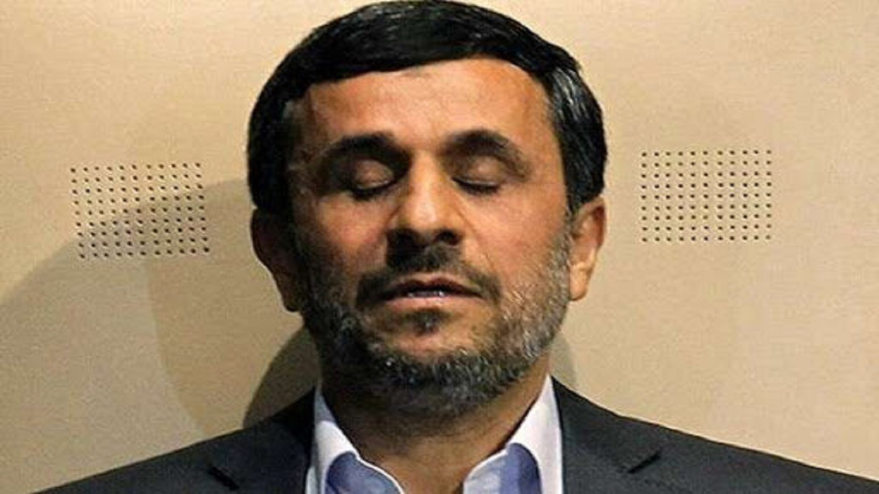 احمدی نژاد و شیرینکاری هایی که هر لحظه به روز می شو.د احمدی نژاد و شیرینکاری هایی که هر لحظه به روز می شو.د