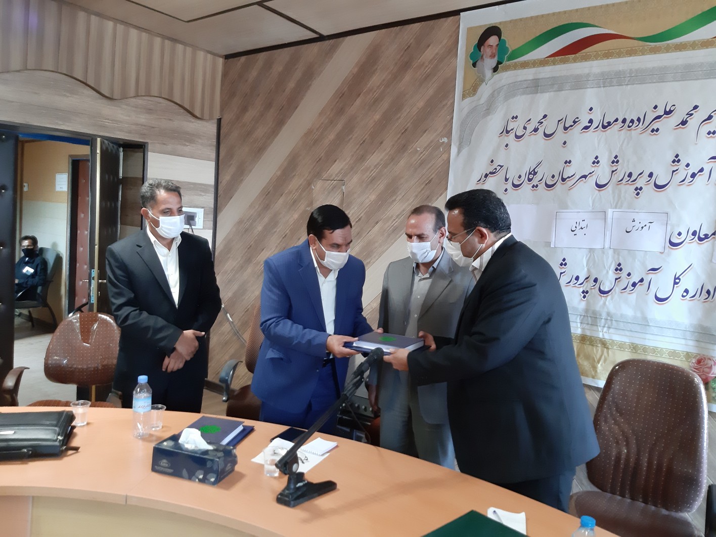 ۷۰ درصد معلمان ریگان، غیربومی هستند