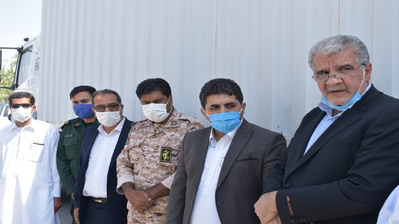 توزیع ۲۰۰ تخت فرش به همت بانک ملی سیستان و بلوچستان در بخش بنت