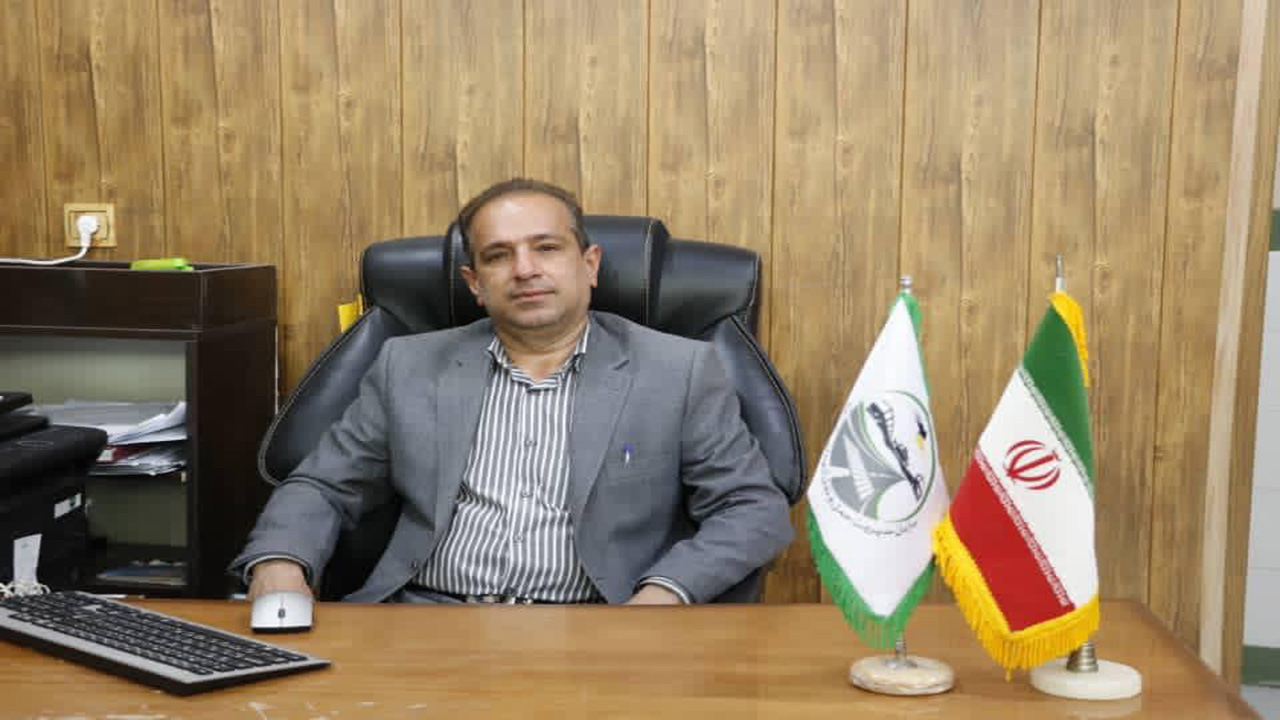 ابلاغ شیوه نامه‌های بهداشتی به رانندگان تاکسی در کازرون
