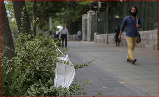 ماسک های رها شده در خیابان ها بلای جان پاکبانان