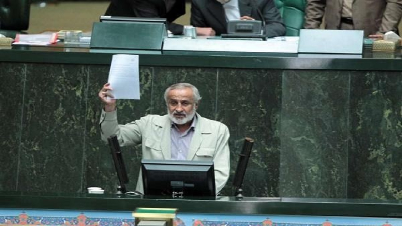 سخنگوی دولت بیشتر استاد جنگ روانی است تا کارشناس اقتصادی
