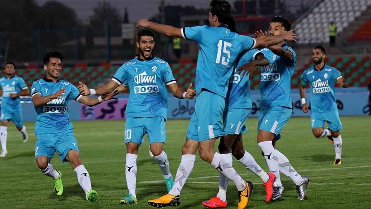 سرمربی اسبق شهر خودرو، گزینه نیمکت پیکان