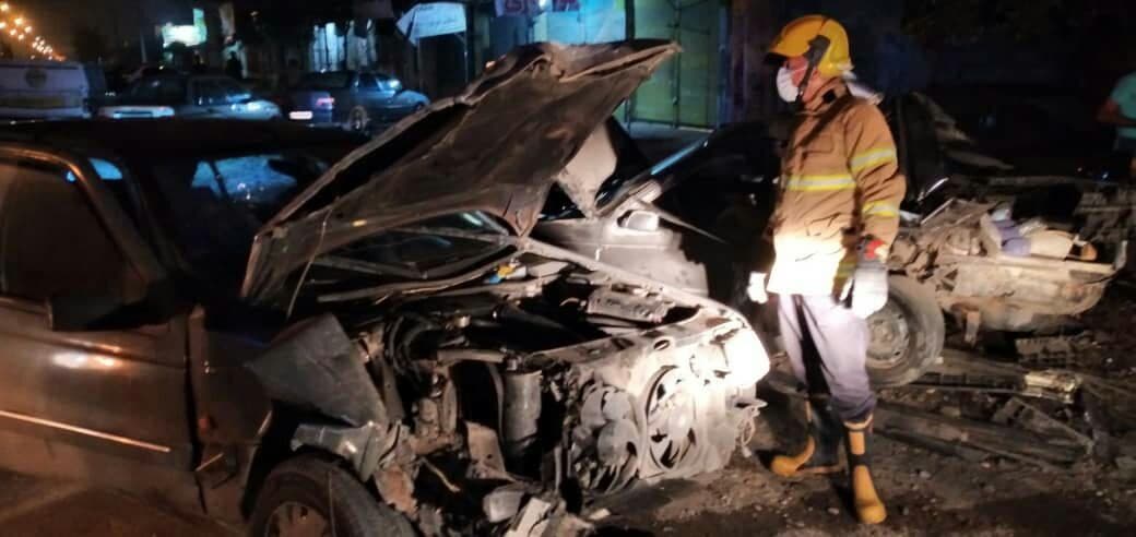 برخورد پژو با خودروی پارک شده در بابلسر حادثه آفرید