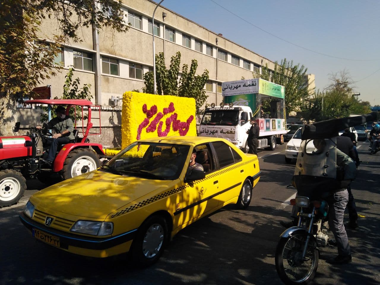 برپایی کاروان گل و موسیقی در شهر تهران