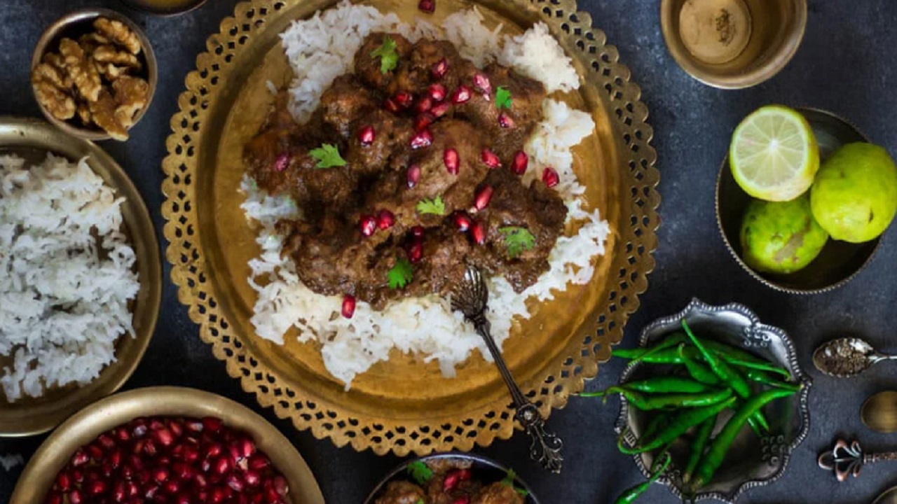 آموزش آشپزی؛ از رولت مرغ شکم&zwnj;پر مجلسی و پیراشکی سیب زمینی بدون فر تا ته&zwnj;چین گرمساری با گوشت و ادویه مخصوص + تصاویر