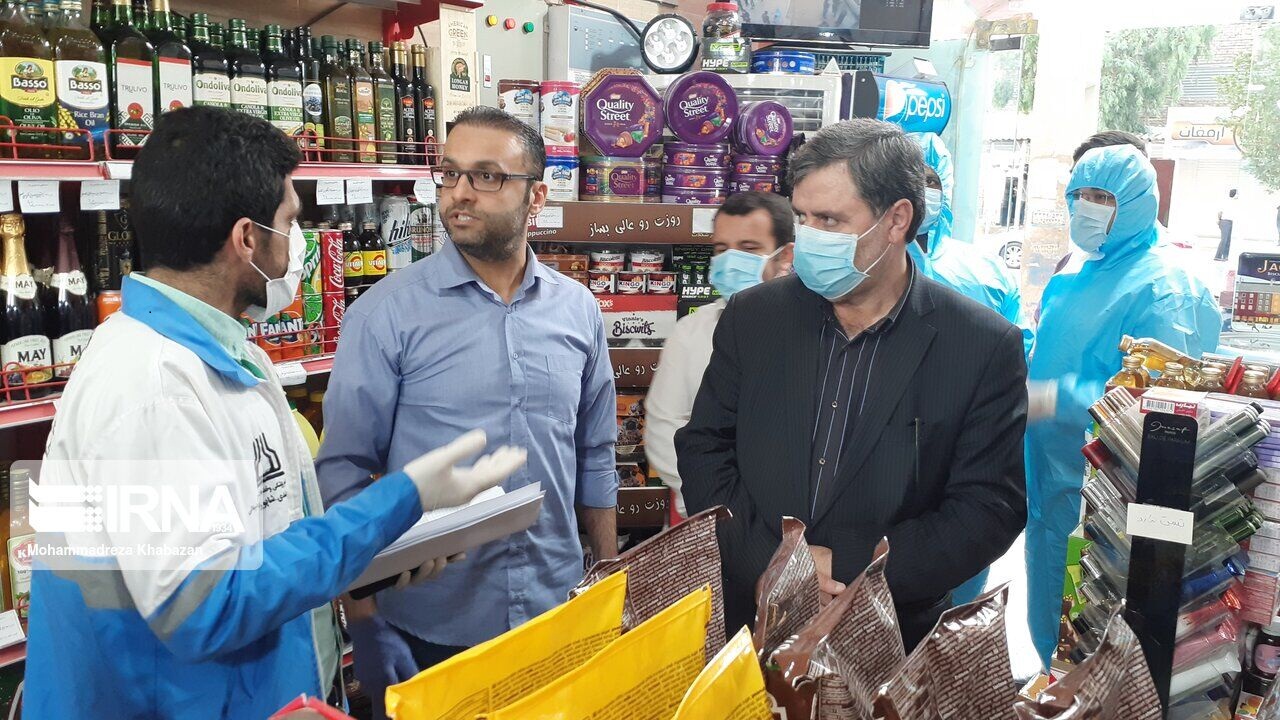 نظارت بازرسان فرمانداری بر ادارات و اصناف شهرستان کارون