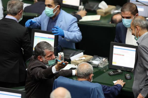در بندر امام&zwnj;خمینی(ره) چه می&zwnj;گذرد؟/ مهر تأیید بر موافقتنامه&zwnj;های غیرشفاف بین&zwnj;المللی!