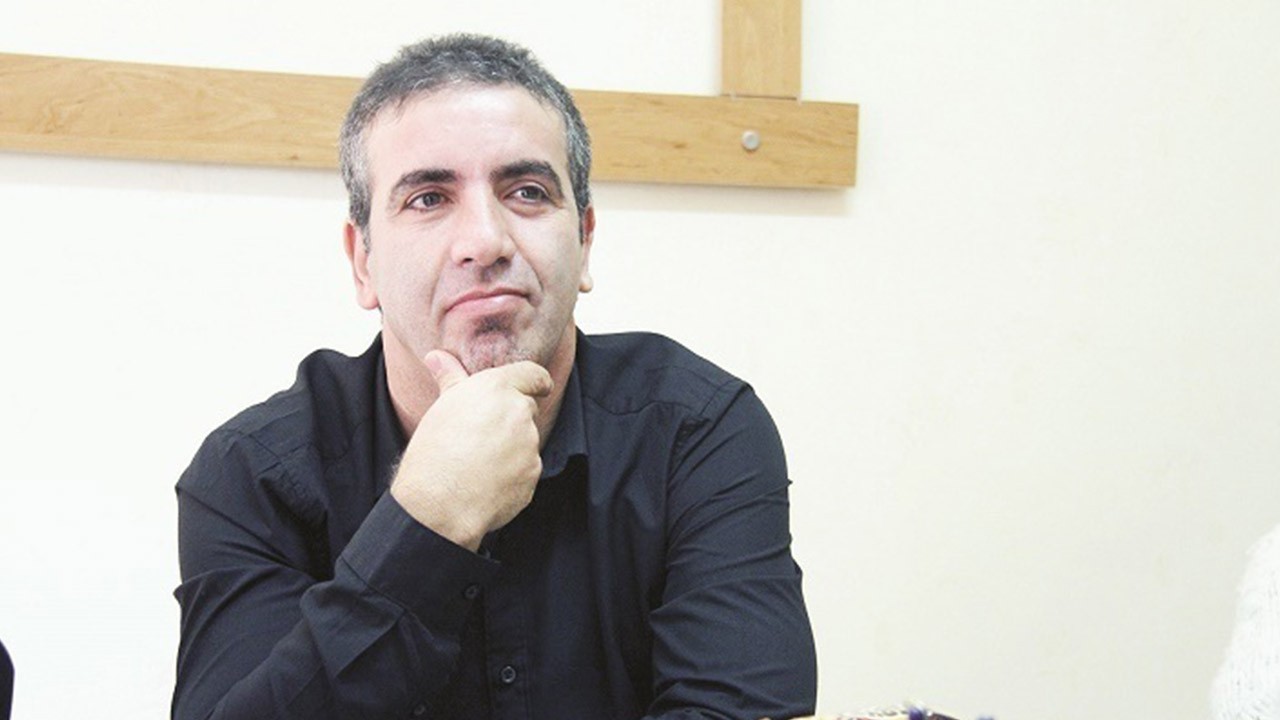 هم حامی پروین هستم هم منتقد رفتارهایش