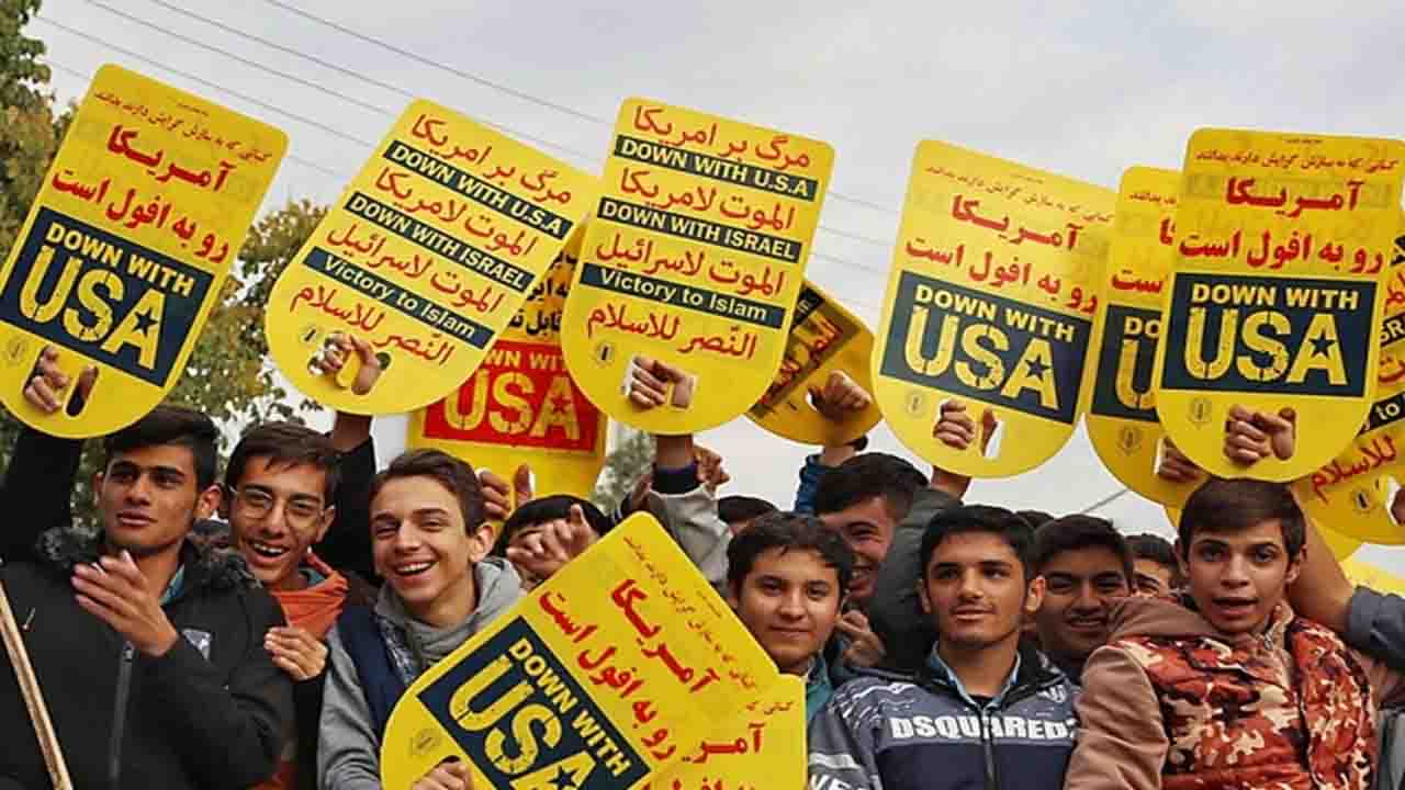 اولین فرمانده سپاه: ۱۳ آبان از روز‌های تأثیرگذار در تاریخ انقلاب اسلامی بوده است