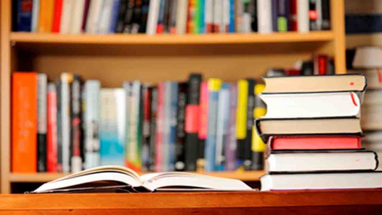 آیا میدانید در گذشته کتاب‌ها به شکل دیگری در کتابخانه‌ها قرار می گرفتند؟
