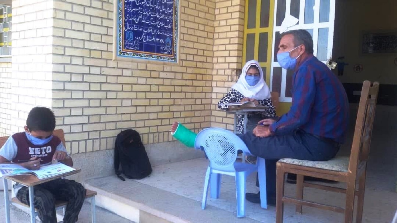 فداکاری آموزگار کازرونی در دوران کرونا خبرساز شد