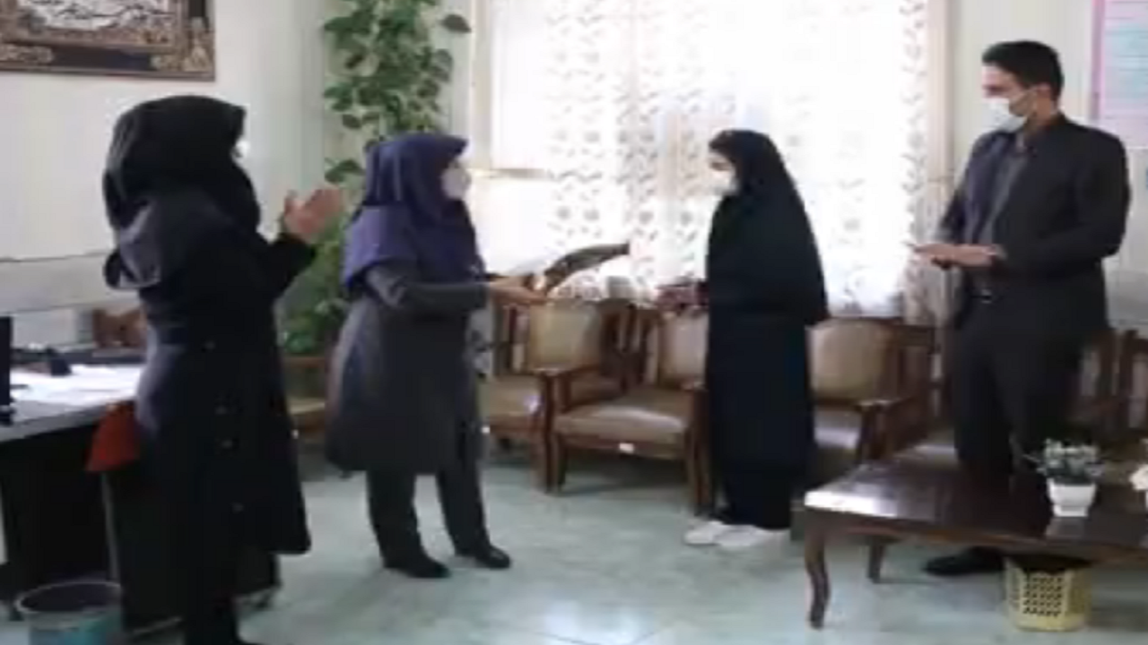رتبه دوم نوجوان تاکستانی در جشنواره قصه گویی