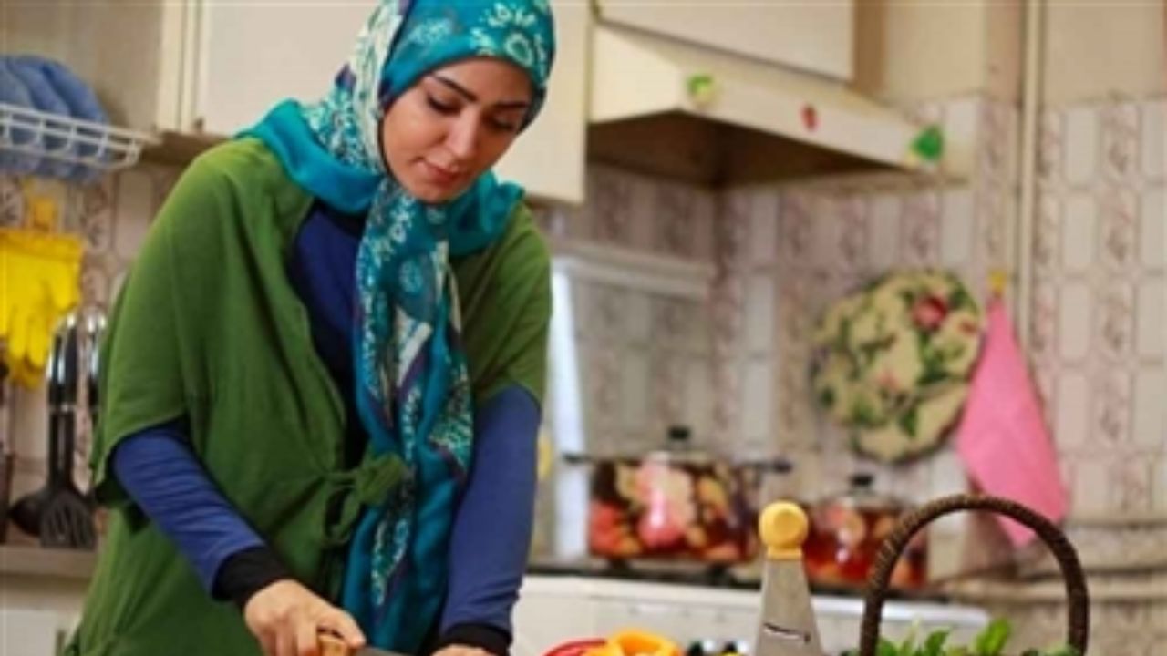 ۷ هزار نفر از بانوان زنجانی تحت پوشش بیمه زنان خانه دار هستند