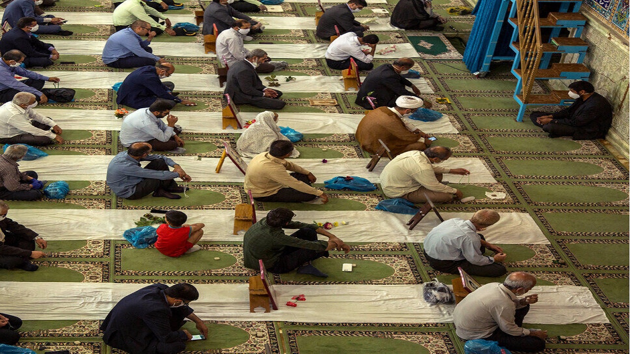 نماز جمعه در یک شهر خراسان جنوبی اقامه شد