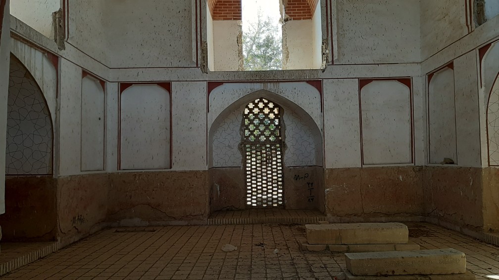مقبره امیرحیدرمهنی مقبره امیرحیدرمهنی