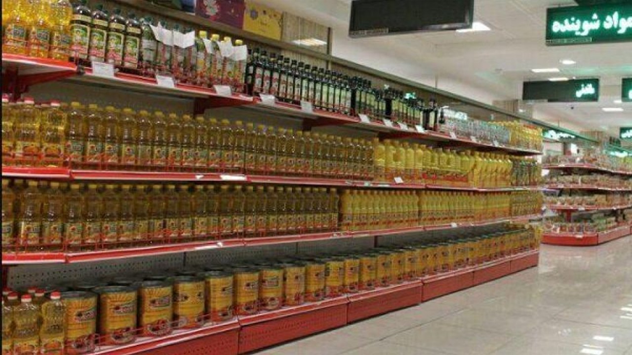 روغن نباتی به وفور در بازار وجود دارد/ با پدیده احتکار خانگی مواجه شده ایم