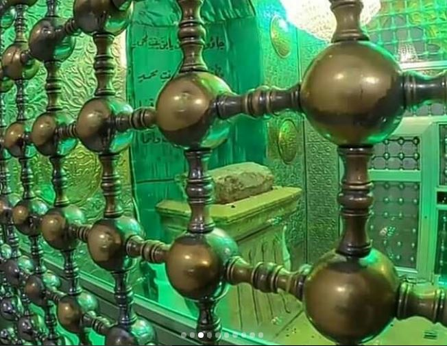 سنگی که میزبان سر سیدالشهدا(ع) بود پس از ۸ سال به جایگاه اصلی بازگشت