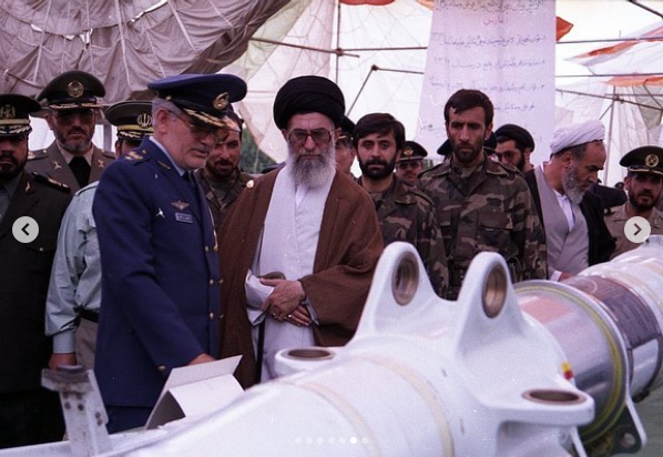 حضور فرمانده معظم کل قوا در تاسیس دانشگاه هوایی  شهید ستاری + عکس