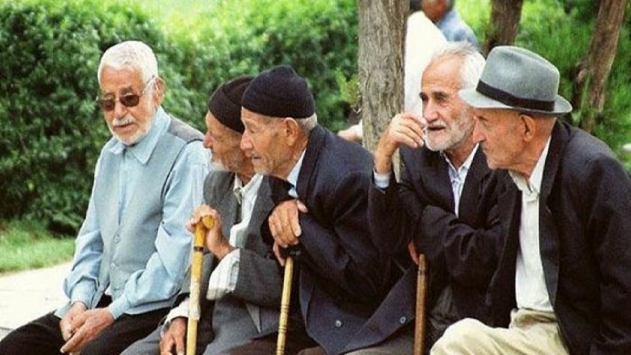 زنگ خطر سالمندی در استان مرکزی به صدا درآمد/ آمار پایین فرزندآوری در استان پیر کشور