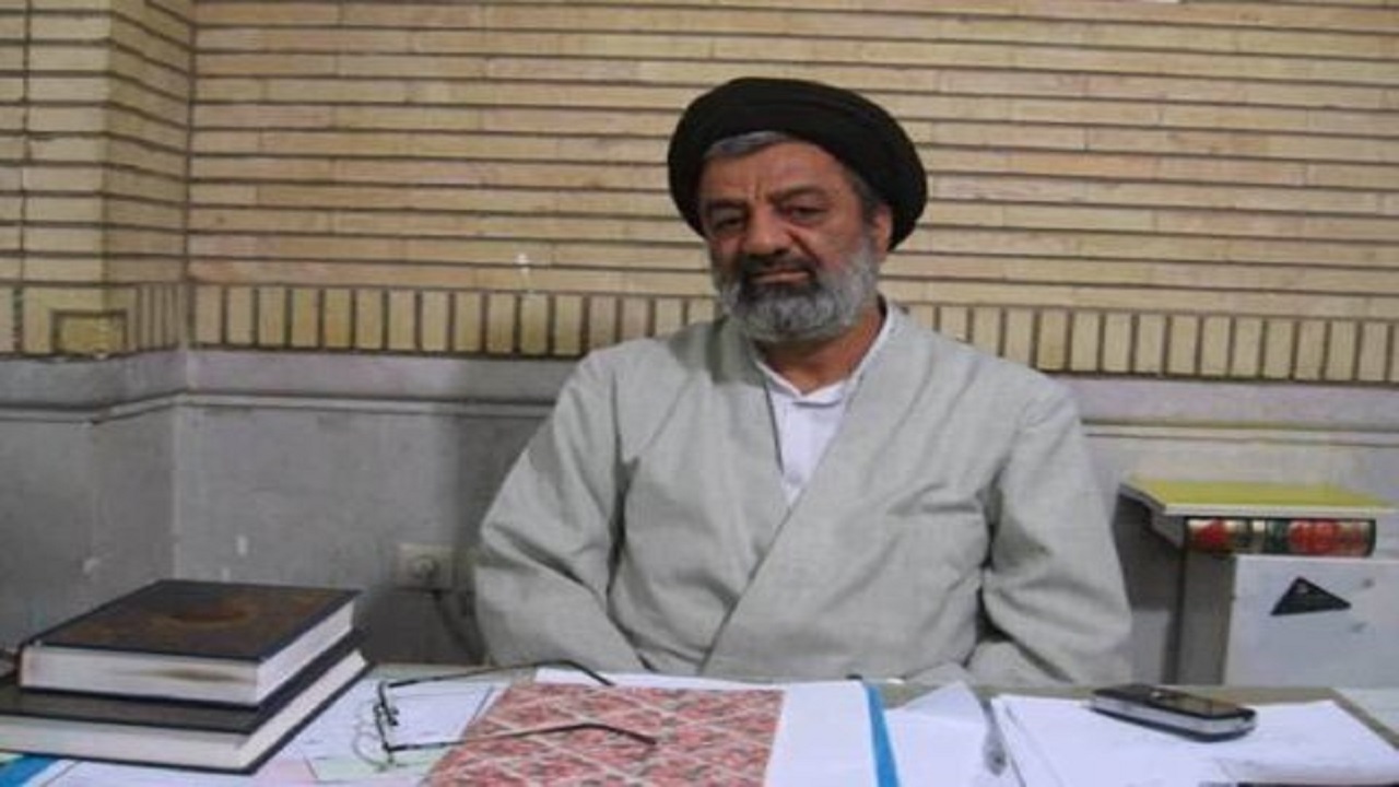 استاد اخلاق حوزه علمیه در بیمارستان بستری شد