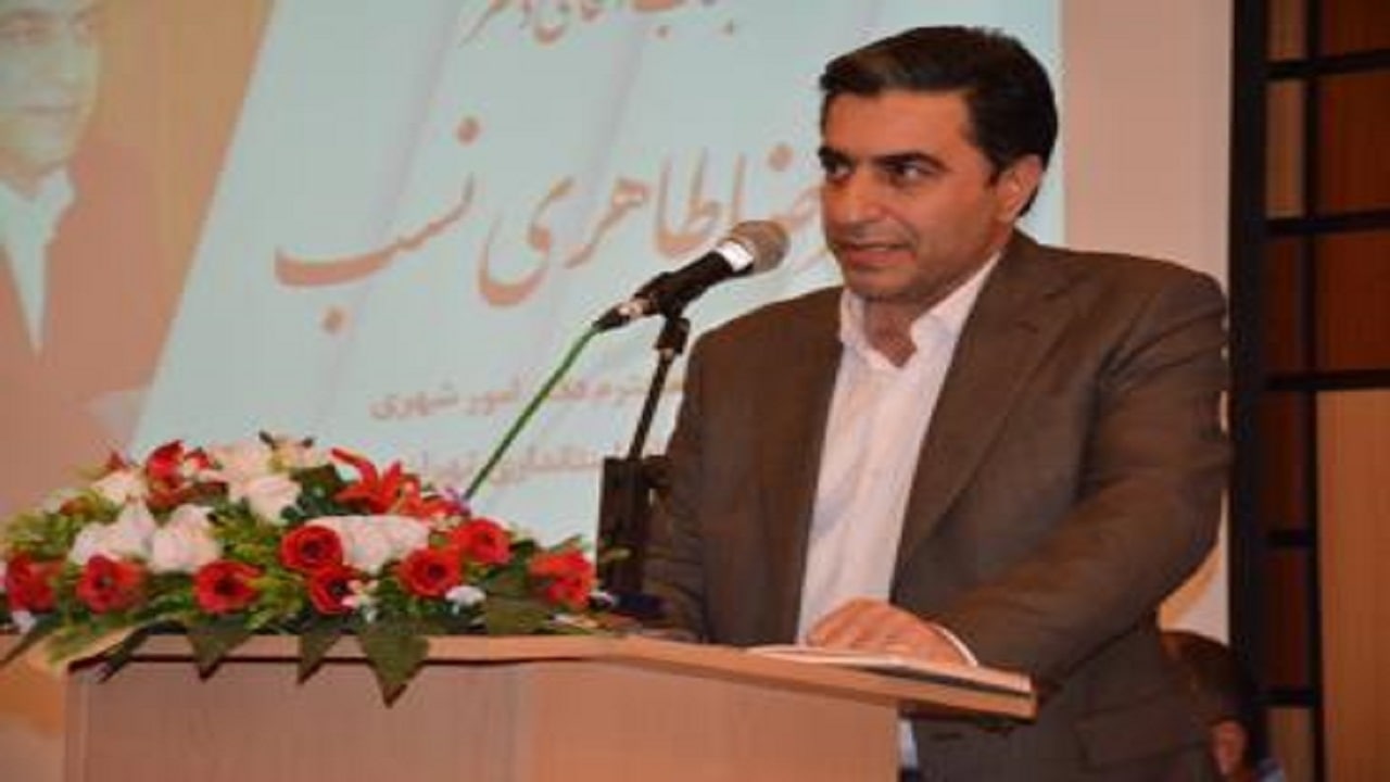 اجرایی شدن میز خدمات الکترونیکی لازم است