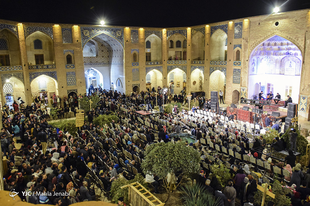 جشنواره امسال، مخاطبان جهانی داشت / آنلاین بودن فستیوال روی کیفیت آن اثر گذاشت حضور پرشور مردم کرمان در جشنواره موسیقی نواحی سال های گذشته