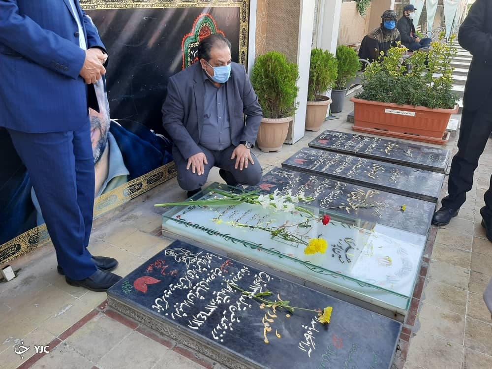 حضور سهیل مهدی بر سر مزار سردار دل&zwnj;ها + تصاویر