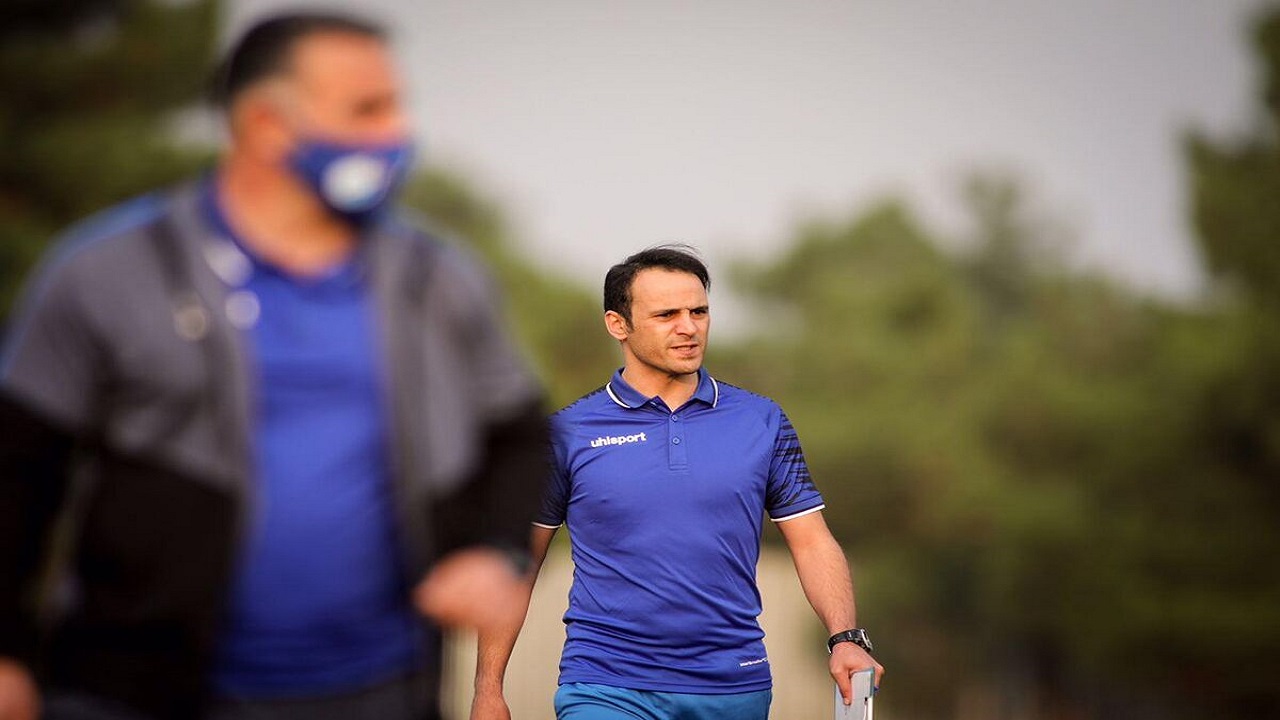 طعنه مربی استقلال به فدراسیون فوتبال
