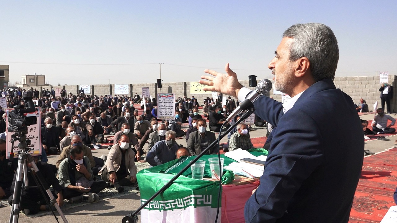 تجمع جمعی از کشاورزان شرق اصفهان