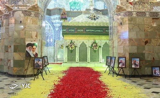 ضریح مطهر حرم حضرت معصومه (س)گل آرایی شد+تصاویر