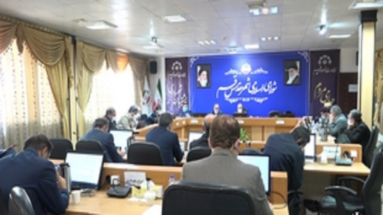 پنج راننده تاکسی قمی گواهینامه آموزشی زبان عربی دریافت کردند