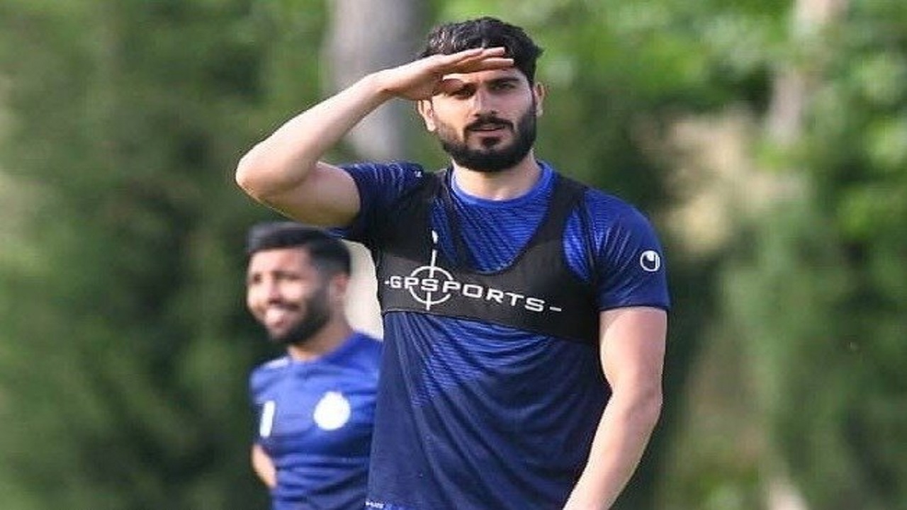 زکی پور از استقلال جدا نمی‌شود