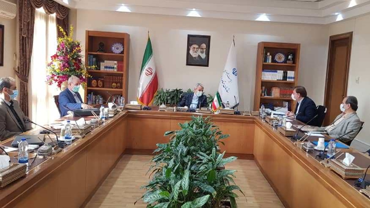 پیگیری تکمیل طرح های عمرانی گیلان در دیدار استاندار با رئیس سازمان برنامه‌وبودجه کشور