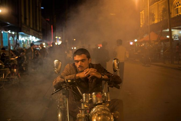 رعکس منتخب نشنال جئوگرافیک از انتظار خسته کننده رانندگان تاکسی برای مسافر