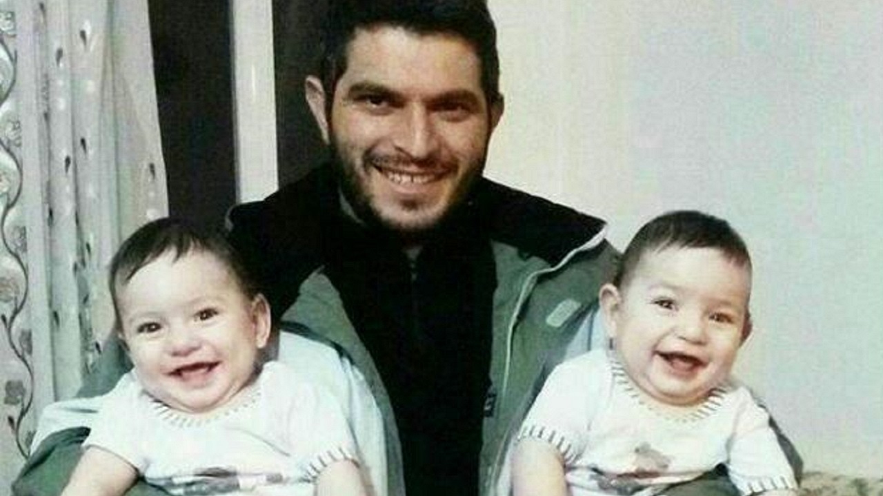 آخرین بازی پدرانه شهید مدافع حرم با دوقلوهایش